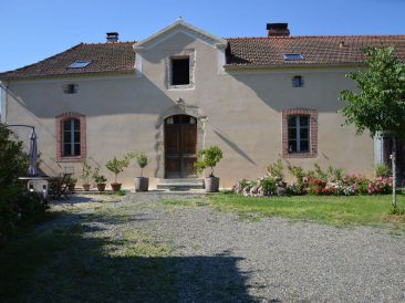 Maison ancienne à Sombrun