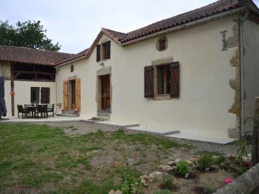 Maison ancienne à Armentieux