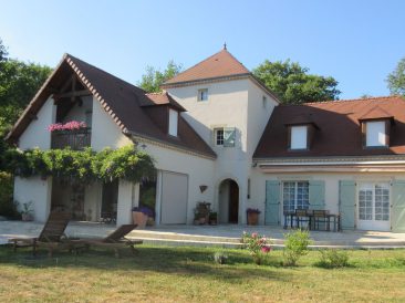 Maison de style Béarnais à Sombrun